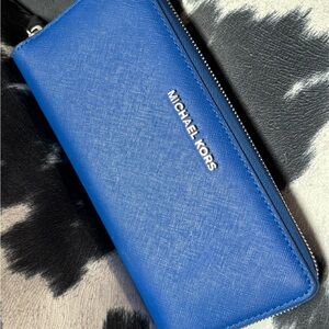 #46 Michael Kors Blue Leather Zip Around Wallet